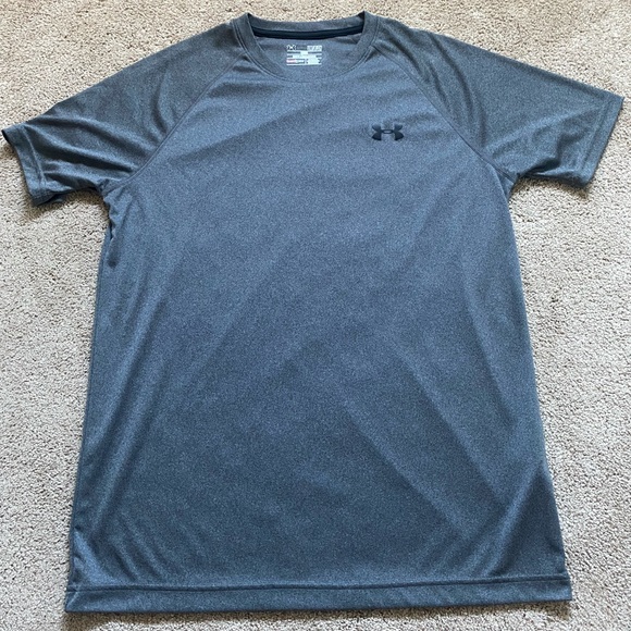 ✨2 for 1✨ Men’s Under Armour Loose Fit Gray and Blue Athletic Shirts Size Small - Picture 6 of 9